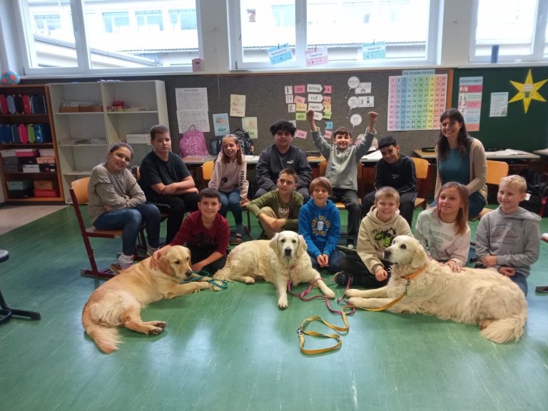 Tierischer Besuch in der 4a Klasse