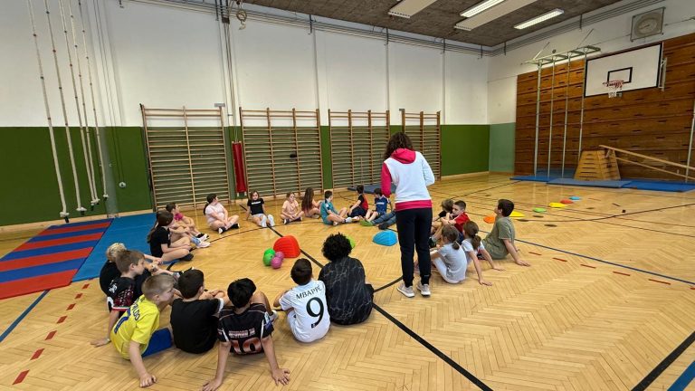 Sportlicher Start für die 4. Klassen