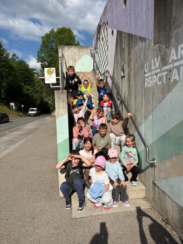 Schwimmkurs der 1. Klasse